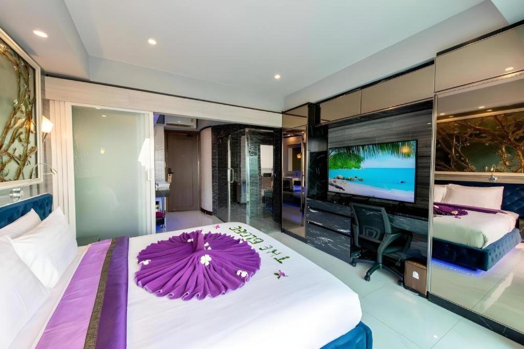 The Globe Hotel, Bar & Restaurant Pattaya Dış mekan fotoğraf