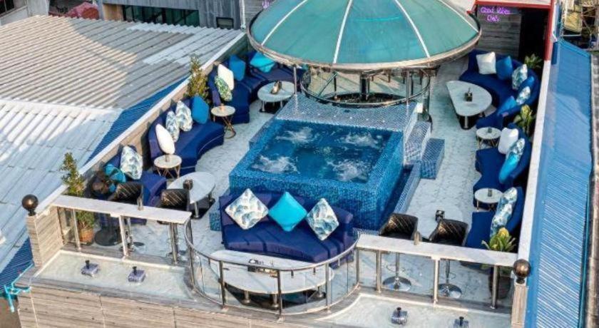The Globe Hotel, Bar & Restaurant Pattaya Dış mekan fotoğraf