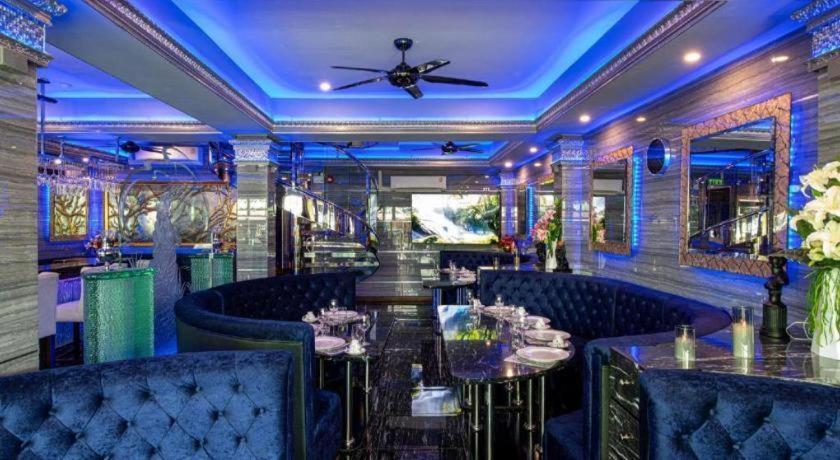 The Globe Hotel, Bar & Restaurant Pattaya Dış mekan fotoğraf